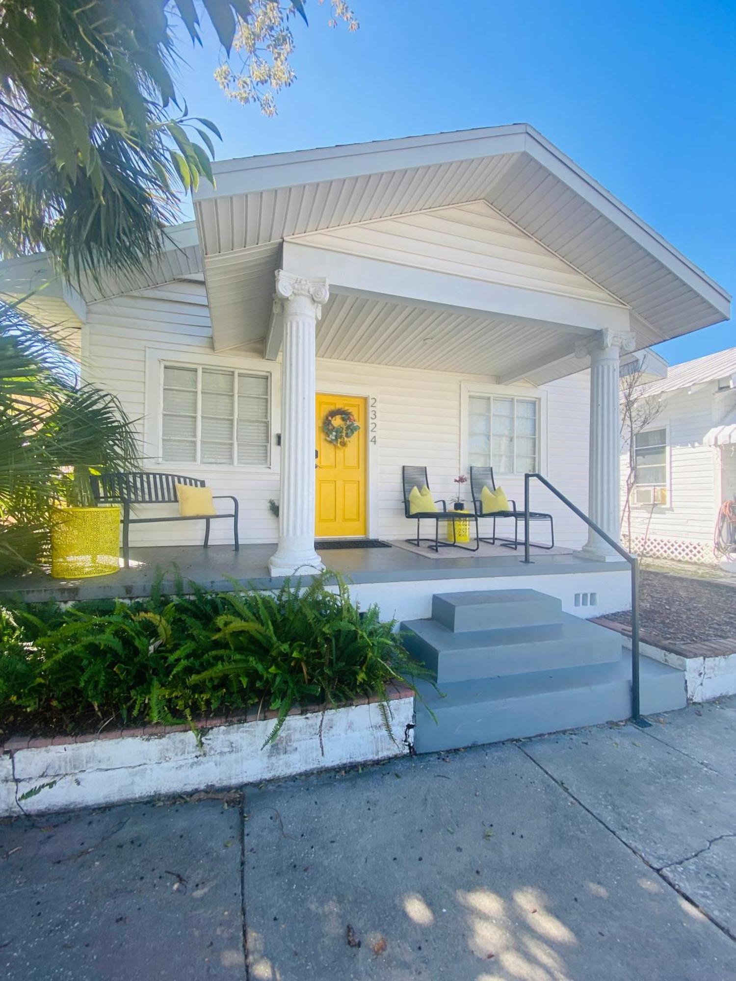 No Ho Yellow Door Bungalow Tampa Extérieur photo